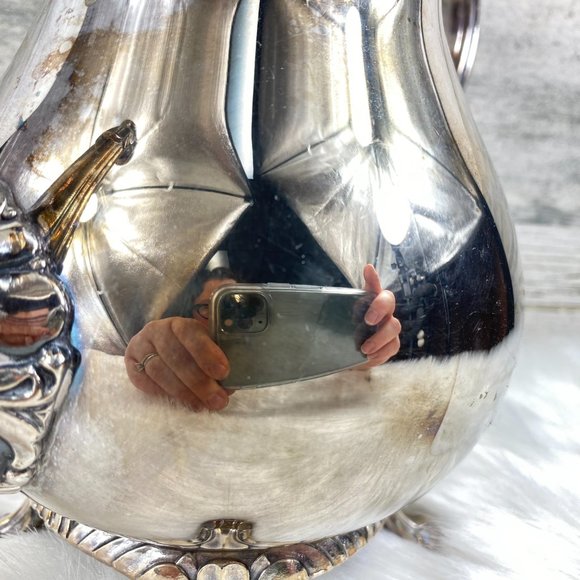 Vintage WM Rogers Silver-Plate Coffee Pot Pitcher - Picture 7 of 13